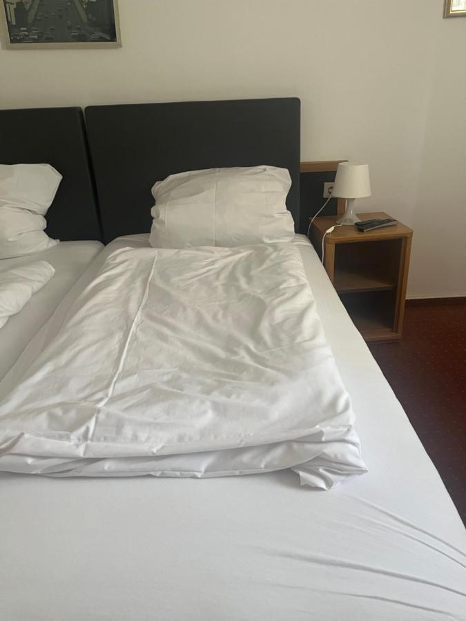Hotel Zum Taunus Eppstein Extérieur photo