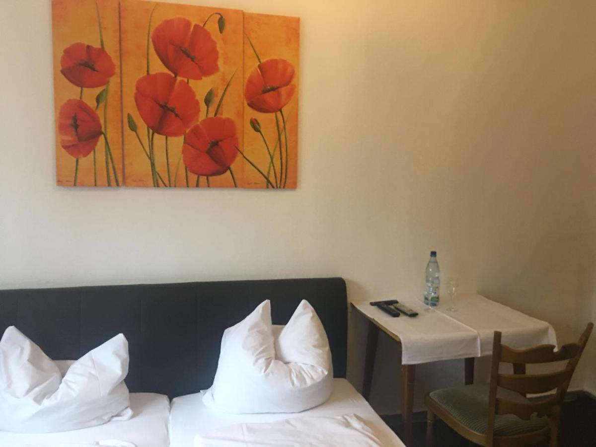 Hotel Zum Taunus Eppstein Extérieur photo
